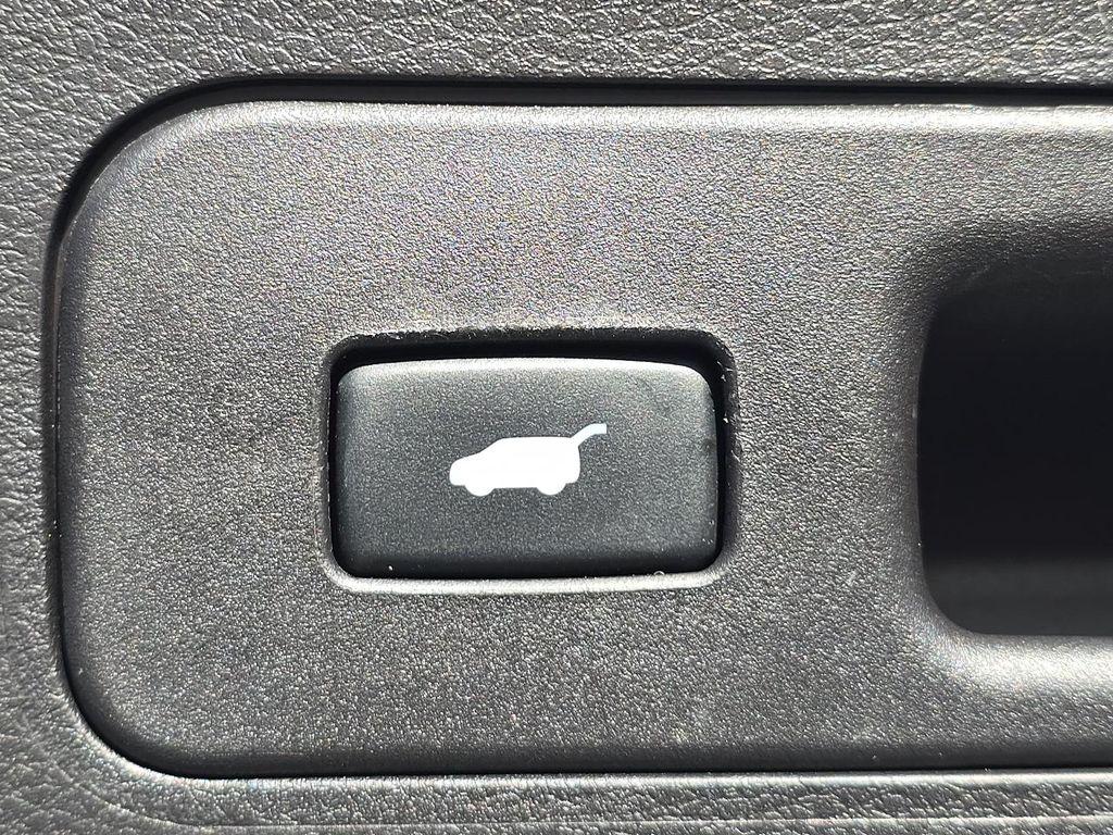 used 2019 Acura MDX car, priced at $19,500