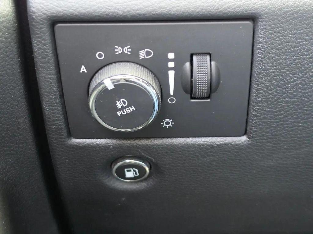used 2015 Jeep Grand Cherokee car, priced at $10,990