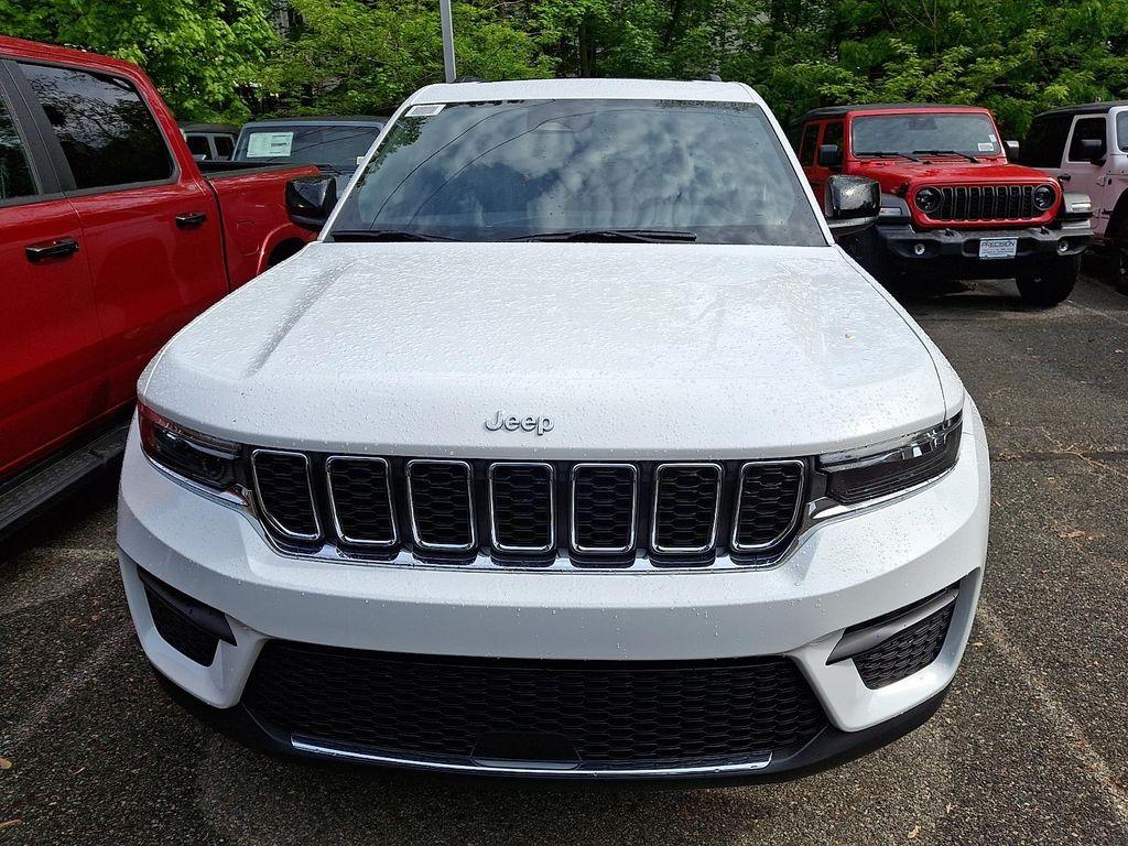 new 2026 Jeep Grand Cherokee car, priced at $46,160