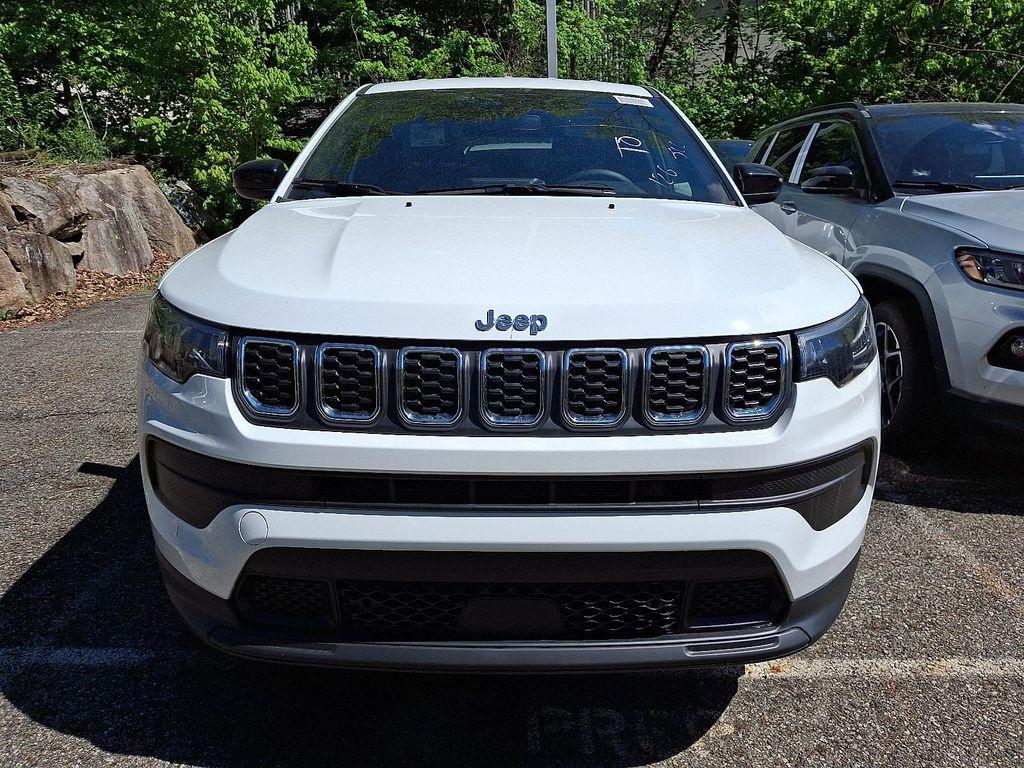 new 2025 Jeep Compass car, priced at $28,895