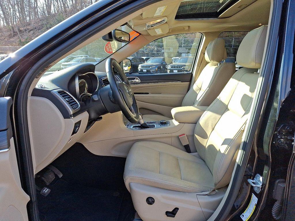 used 2020 Jeep Grand Cherokee car, priced at $19,990