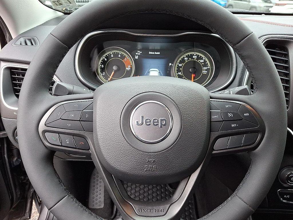 used 2022 Jeep Cherokee car, priced at $25,422