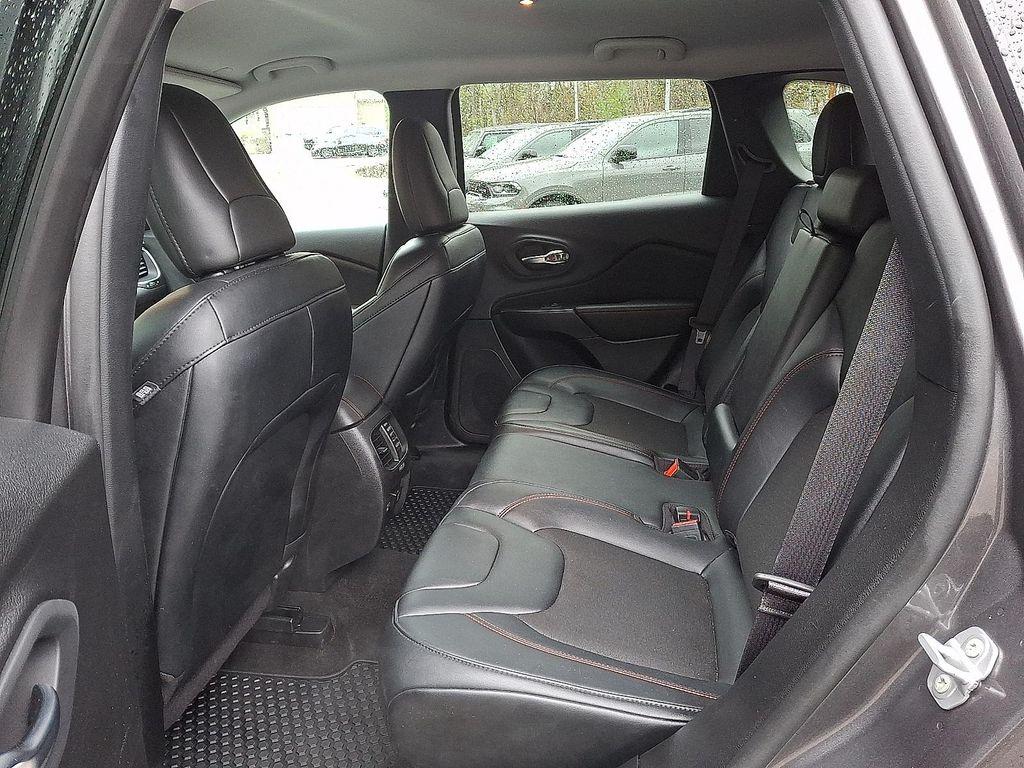 used 2022 Jeep Cherokee car, priced at $25,422