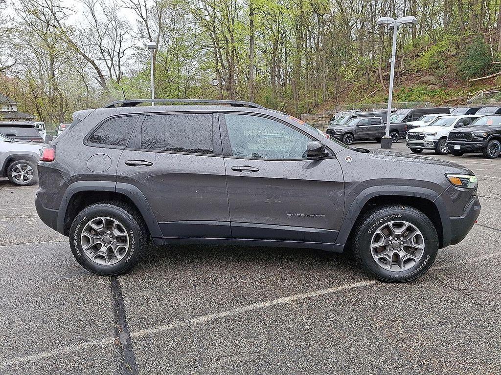 used 2022 Jeep Cherokee car, priced at $25,422