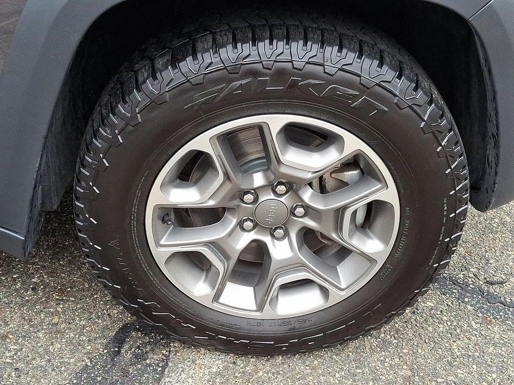 used 2020 Jeep Cherokee car, priced at $20,520