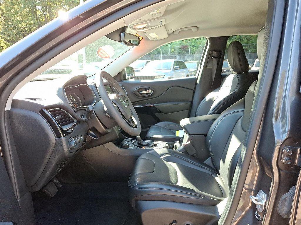 used 2023 Jeep Cherokee car, priced at $22,933