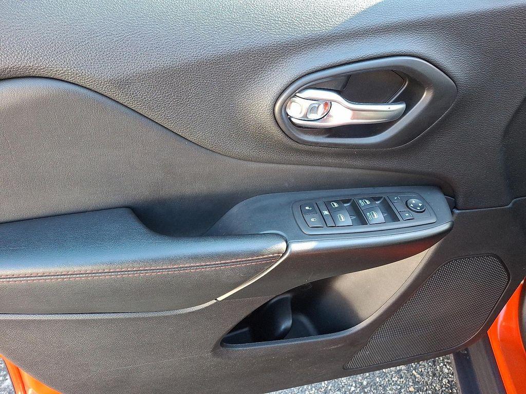 used 2021 Jeep Cherokee car, priced at $21,211