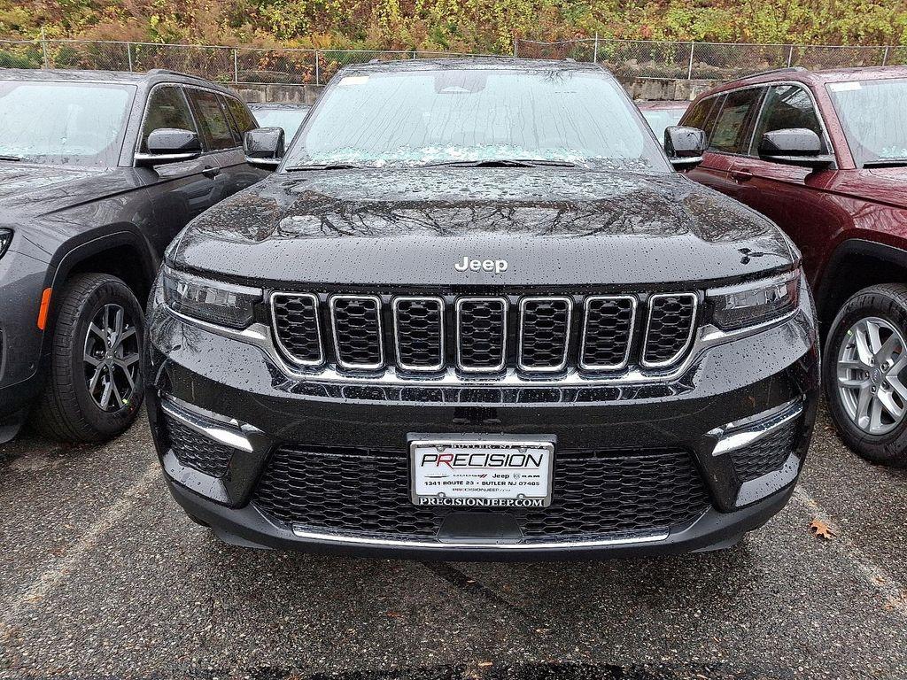 new 2025 Jeep Grand Cherokee car, priced at $47,495