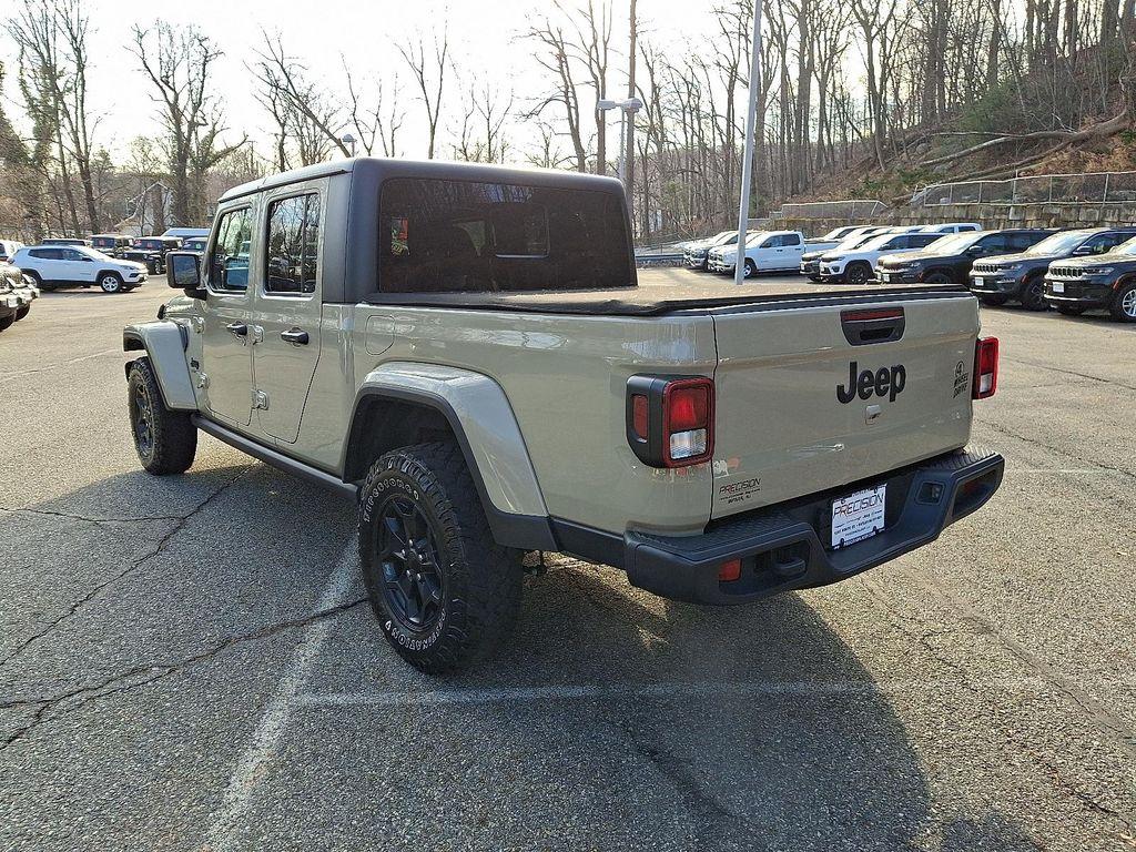 used 2022 Jeep Gladiator car, priced at $32,922