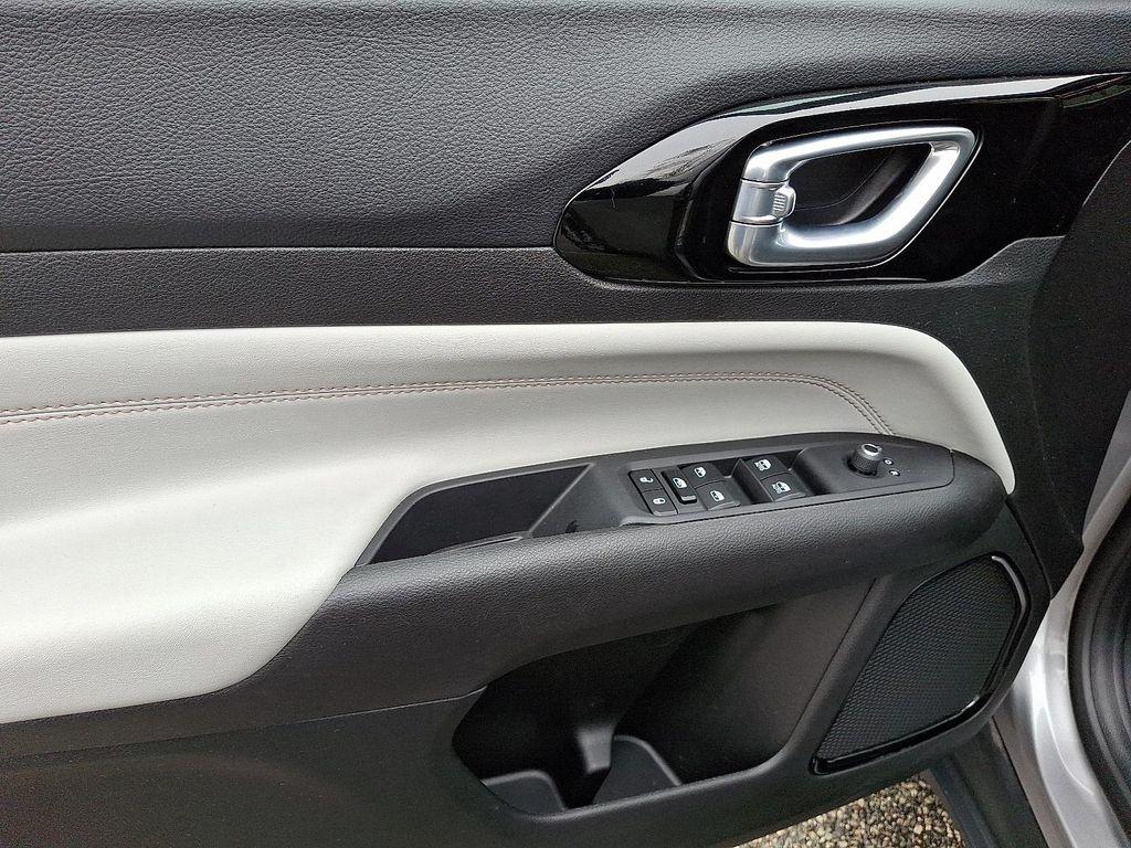 used 2024 Jeep Compass car, priced at $26,944