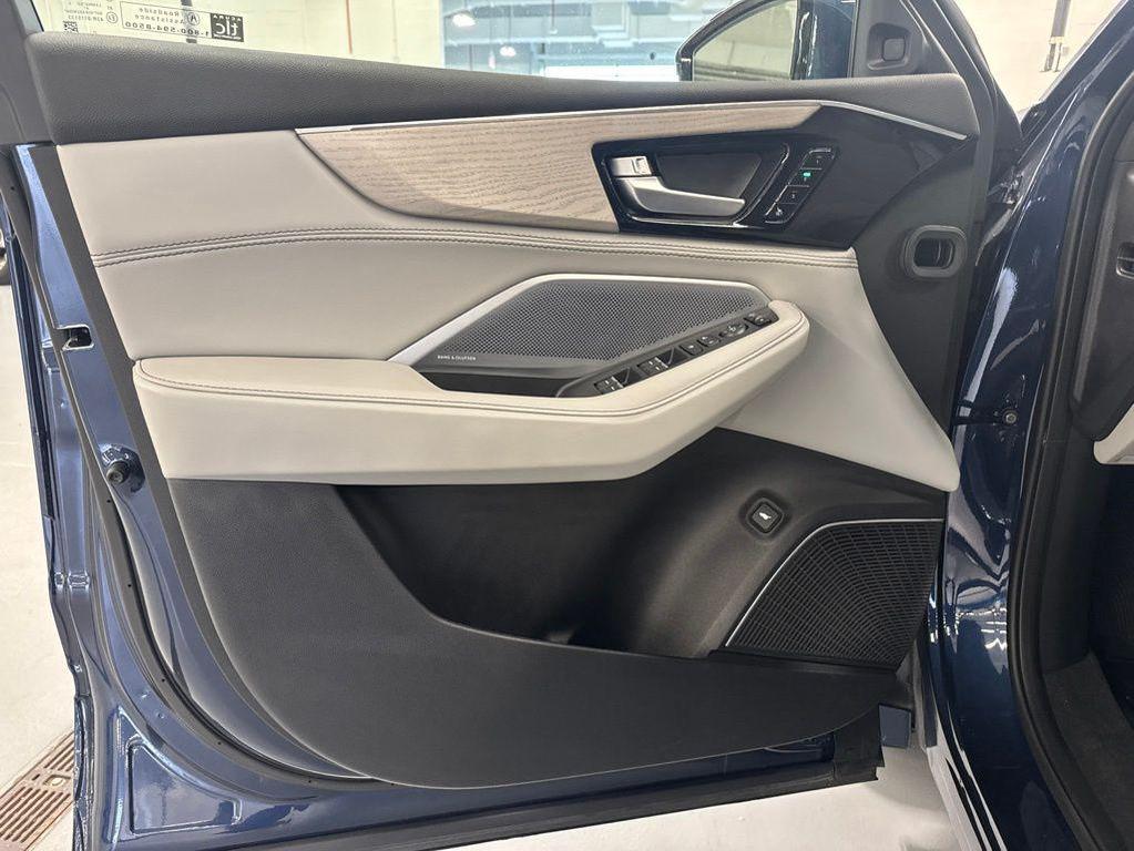 used 2026 Acura MDX car, priced at $61,775