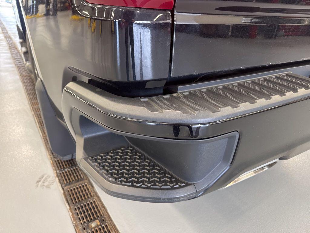 used 2020 Chevrolet Silverado 1500 car, priced at $38,627