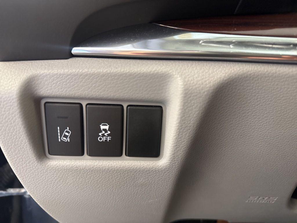 used 2016 Acura MDX car, priced at $16,355