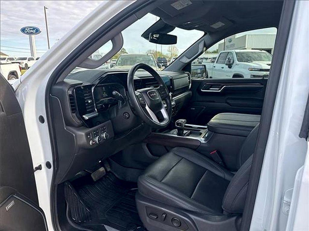 used 2023 GMC Sierra 1500 car, priced at $40,995