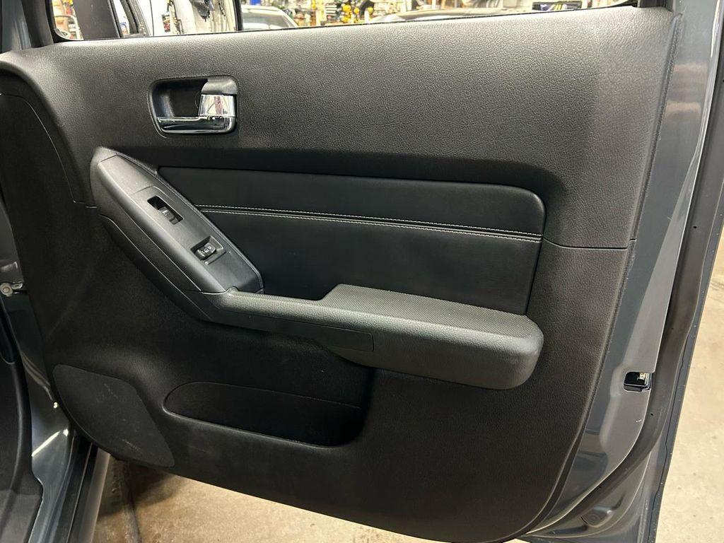 used 2009 Hummer H3T car, priced at $20,900