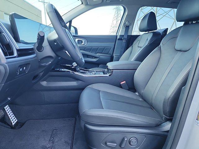 new 2025 Kia Sorento car, priced at $44,415