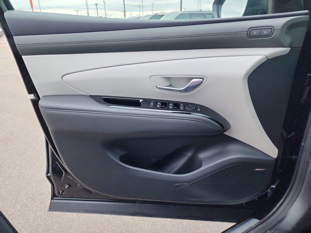 new 2026 Hyundai TUCSON Hybrid car, priced at $40,698