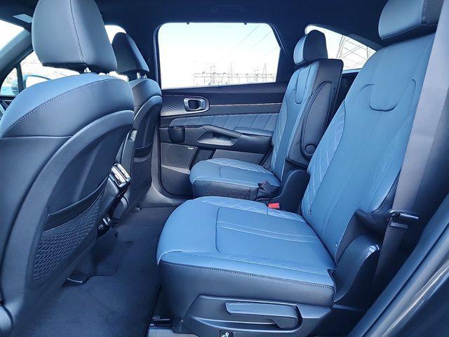 new 2025 Kia Sorento Hybrid car