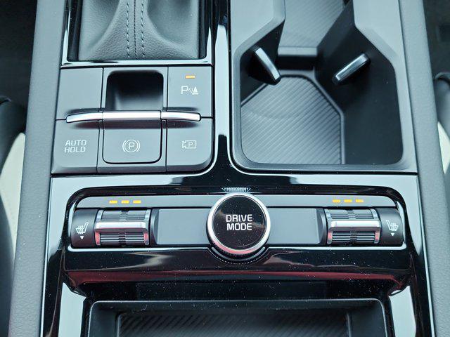 new 2025 Kia K5 car, priced at $27,970