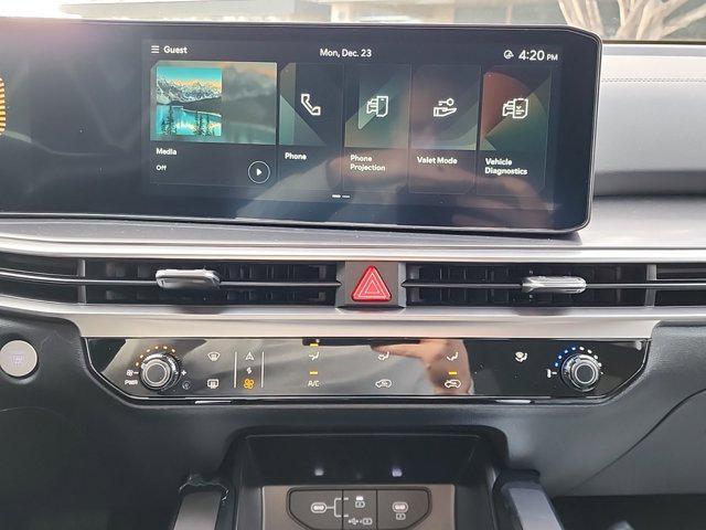 new 2025 Kia Sorento car, priced at $31,590