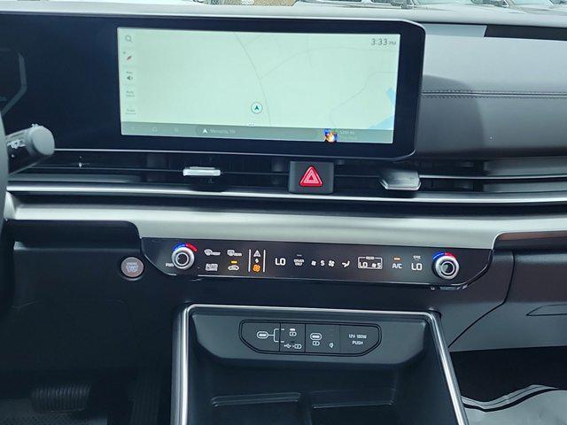 new 2025 Kia Carnival Hybrid car, priced at $53,255