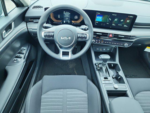 new 2025 Kia K5 car