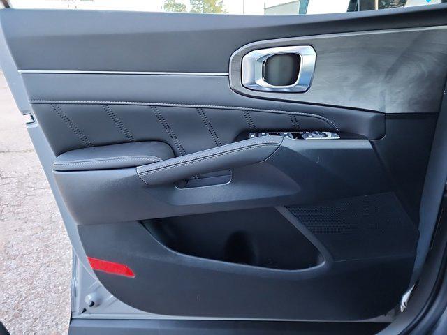 new 2025 Kia Sorento car, priced at $41,322