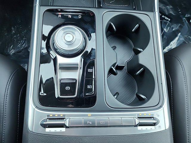 new 2025 Kia Carnival Hybrid car, priced at $52,720