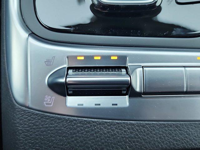 new 2025 Kia Carnival Hybrid car, priced at $52,720