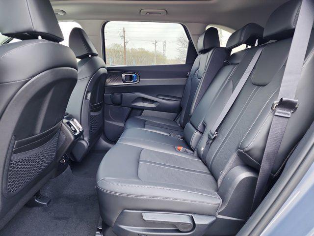 new 2025 Kia Sorento car, priced at $34,414
