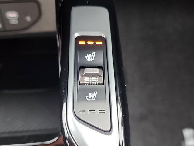 new 2025 Kia Sorento car, priced at $44,025