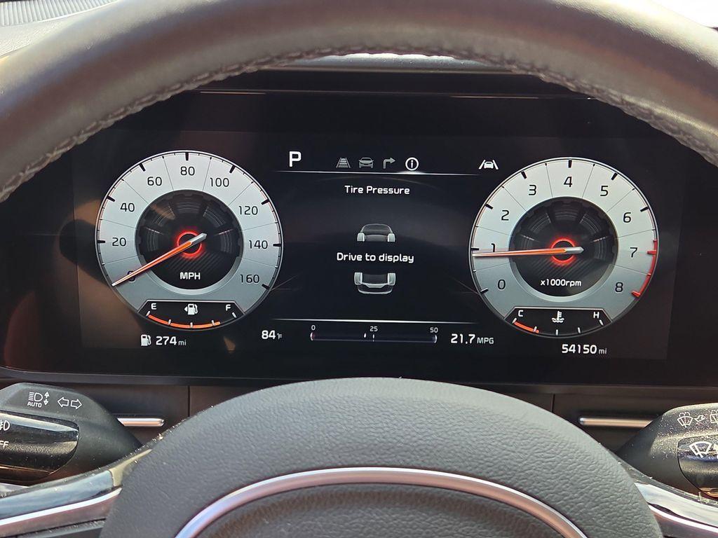 used 2023 Kia Carnival car