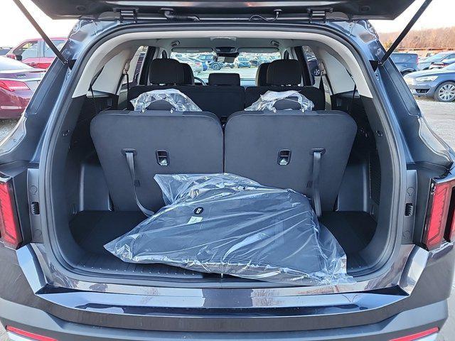 new 2025 Kia Sorento car, priced at $29,911