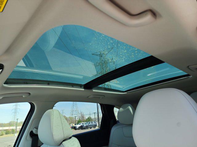 new 2025 Hyundai TUCSON Hybrid car, priced at $36,574