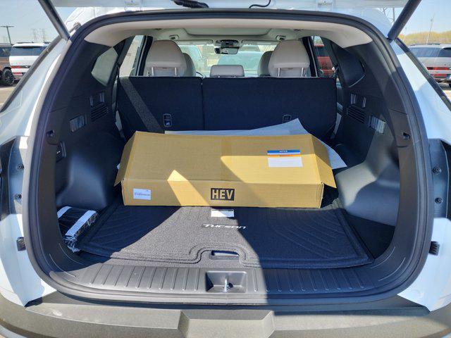 new 2025 Hyundai TUCSON Hybrid car, priced at $36,574