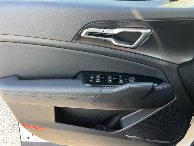 new 2025 Kia Sportage Hybrid car, priced at $33,293