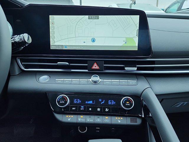 new 2025 Hyundai Elantra car