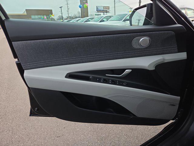 new 2026 Hyundai ELANTRA HEV car, priced at $30,577