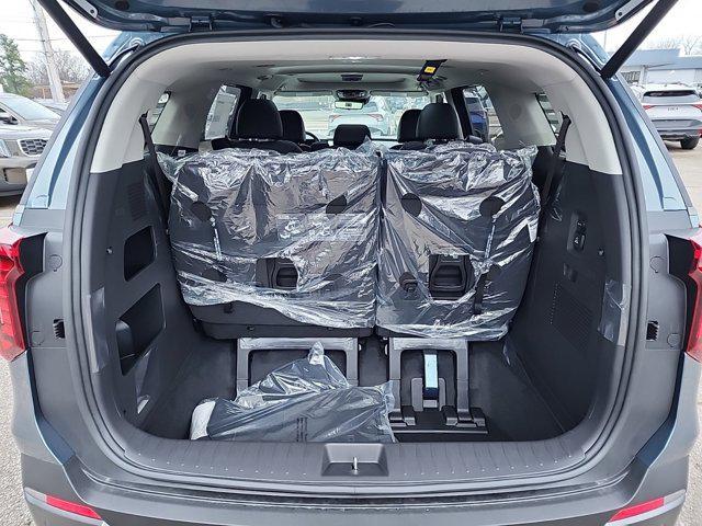 new 2025 Kia Carnival car, priced at $52,755
