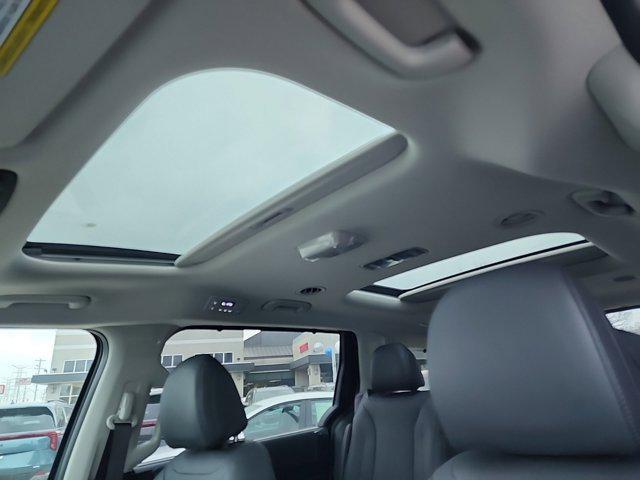 new 2025 Kia Carnival car, priced at $52,755