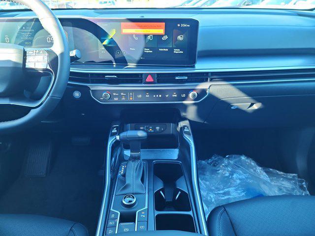 new 2026 Kia Sorento car, priced at $33,679