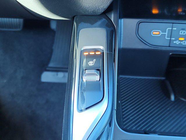 new 2026 Kia Sorento car, priced at $33,679