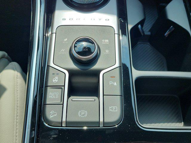 new 2025 Kia Sorento Hybrid car, priced at $43,860