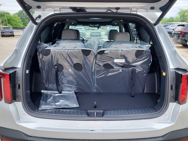 new 2025 Kia Sorento Hybrid car, priced at $43,946