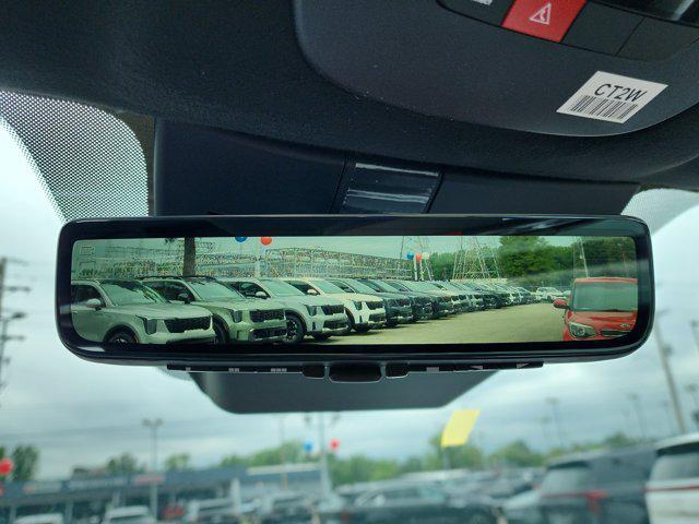 new 2025 Kia Sorento Hybrid car, priced at $43,946