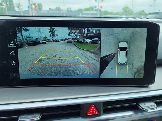 new 2025 Kia Sorento Hybrid car, priced at $43,946