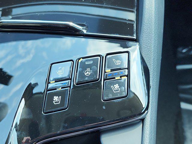 new 2025 Kia Sportage Hybrid car, priced at $37,659