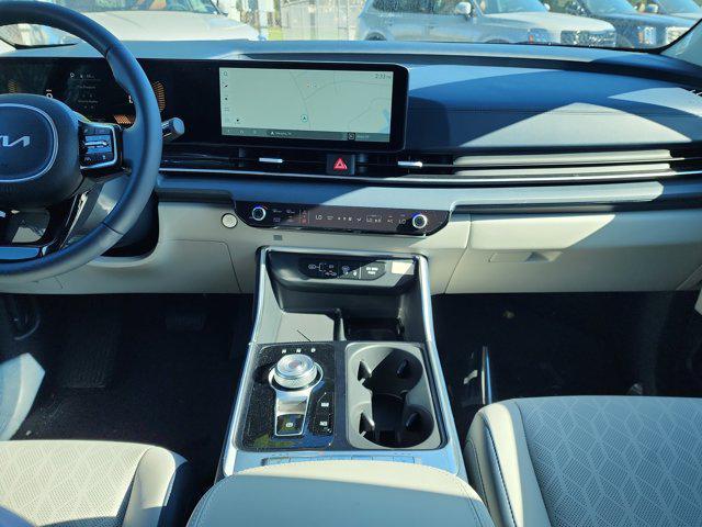 new 2026 Kia Carnival Hybrid car, priced at $44,232