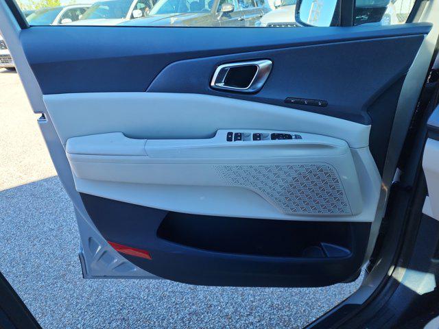 new 2026 Kia Carnival Hybrid car, priced at $44,232