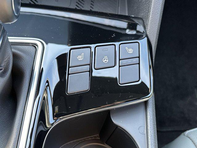 new 2024 Kia Sportage car, priced at $34,975